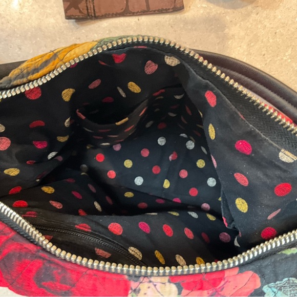 VERA BRADLEY HAVANA ROSE VIVIAN RETIRED BLACK W/ BRIGHT ROSES HOBO SHOULDER BAG - Picture 4 of 8